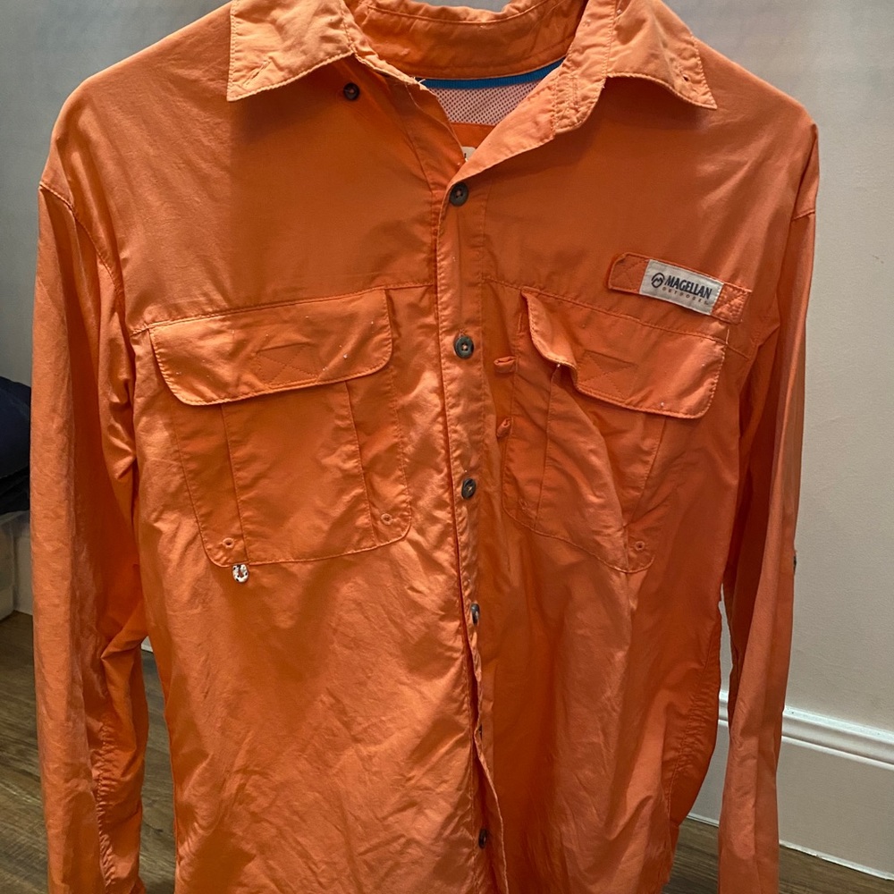 Magellan Button up